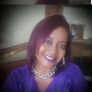 Meet your Posher, Vallerie